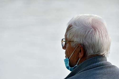 toronto mask face elderly covid masks infectious wearing respiratory grandfather agent chin toronto under uct neck incorrectly tract elder disease senior