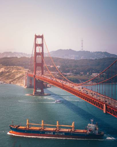 lugar turistico Estructura de hierro del puente Golden Gate en San Francisco, EE.