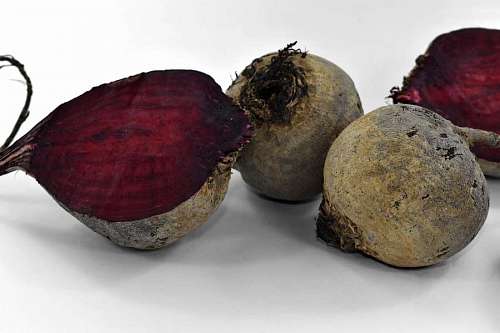 root beetroot vegetable slice agriculture root half nutrition whole kb