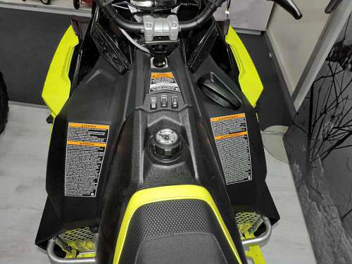 motor steering transportation seat wheel bike machinery exhibition competition industry vehicle kb