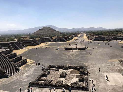 pyramid-steps pavement pyramid crowd tourism america piramida gunung tourist mountain architecture landscape pemandangan kb