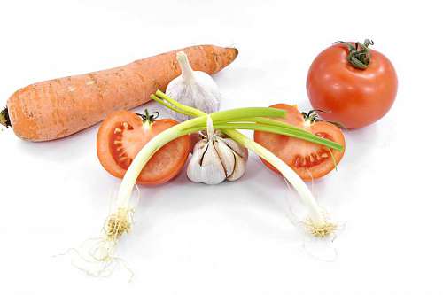 carrot-harvest tomatoes vitamin tomato onion vegetables chives antioxidant carrot vegetable wild healthy 