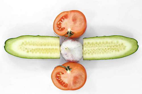 garlic transversale coupe nutrition appetite aroma cucumber garlic section cross tomato spice vegetable salad pimenter salade arome