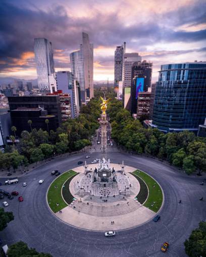 monument Monument to the Angel of Independence in Mexico City ? Iconic Victory Column

