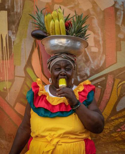 car Palenquera Woman in Colombia ? Traditional Dress and Vibrant Culture
