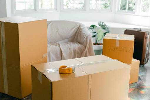 alms Cardboard boxes in a move
