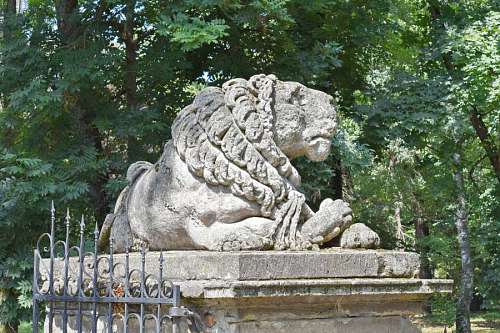 memories iron lion gateway cast fence statue sculpture stone memorial structure  fer passerelle cloture fonte