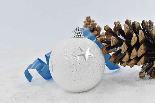 shiny ribbon ornament shining frost snow winter celebration suasana natal gambar pemandangan holiday kb