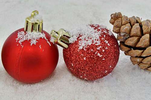 snowflakes ornament focus close sphere spark ball winter