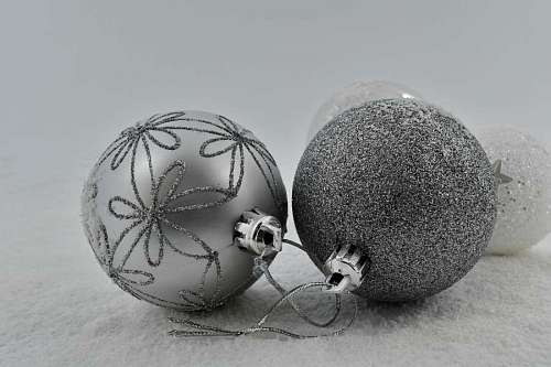 shiny snowflakes still snow ornament winter shining luxury sphere traditional brillante navidad nieve naturaleza muerta invierno holiday vacaciones ornamento copos hearts