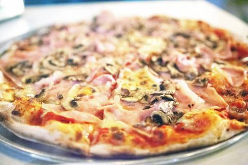 cortar Pizza de champiñones