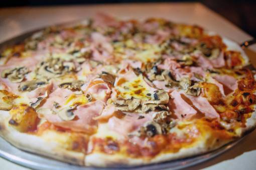 cortar Pizza de champiñones