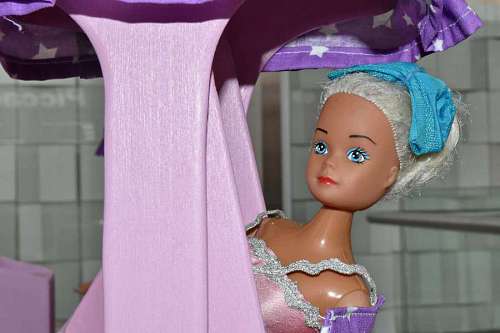 muñeca objeto atractivo infancia novia decoración niño