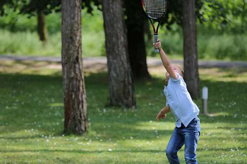 rack raqueta de tenis recreación swing niño hierba pelota club deportivo
