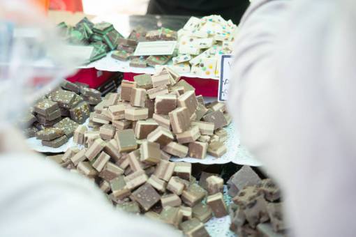 comidas Bombón de Chocolate con Pasta de Cacahuete Llamado Marroc