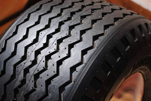 black-color close-up rubber land vehicle tire wheel car tire