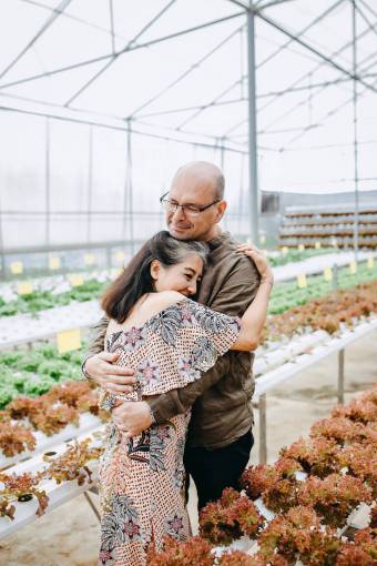mid Couple at nursery garden