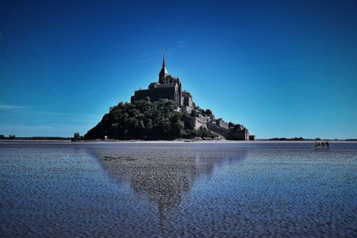 cielos Mont Saint Michel, Francia
