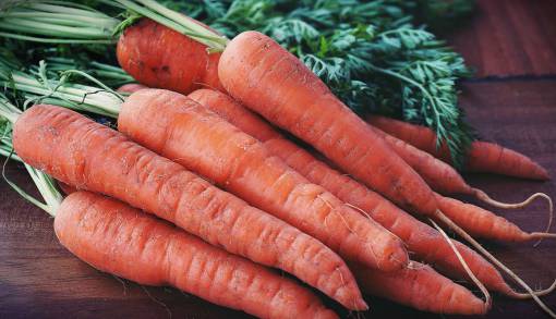 root carrot  vegetables  root vegetable  raw food  natural food  eating healthy  healthy food

