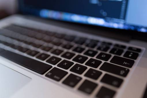 programa codificación programación trabajo macbook laptop tecnología negocio