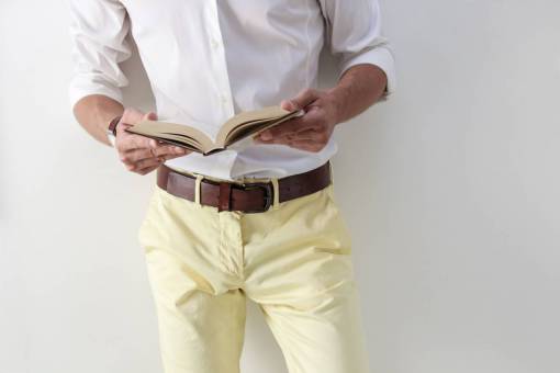 masculino moda hombre leyendo blook antecedentes cinturón masculino
