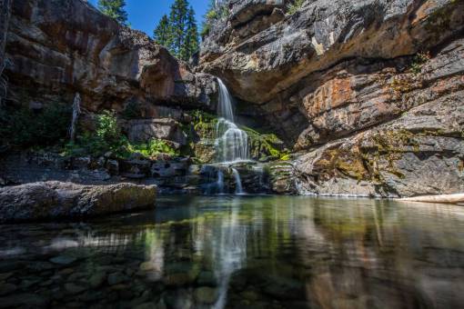 acantilado naturaleza paisaje montañas acantilado rocas árboles vegetación