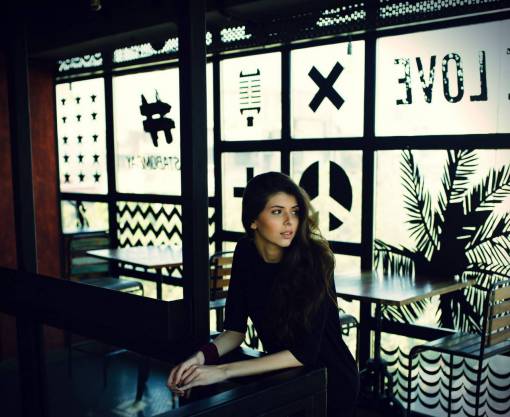 way people  girl  alone  beauty  inside  restaurant  waiting