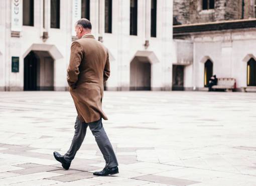 abrigo gente hombre abrigo formal elegante arquitectura antigua