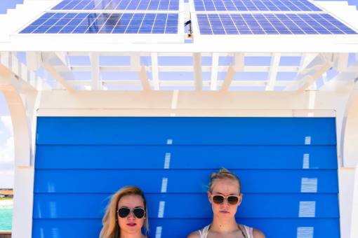 solo ninos gente mujer niñas viajes verano vacaciones playa