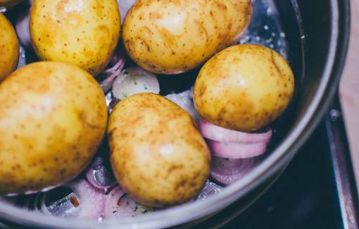potatoes  onions  pot  stove  cooking  chef  kitchen
