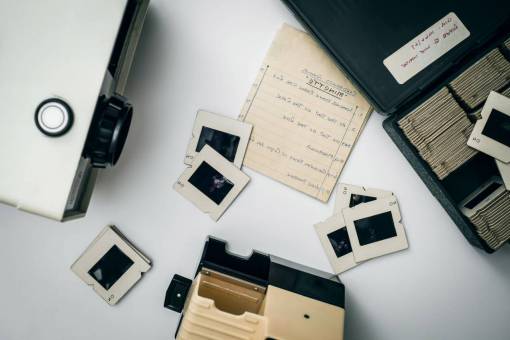 pelicula Proyector de diapositivas de película retro fondo blanco negativo