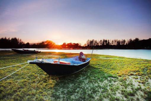 ground sea  water  sunlight  sunshine  sunny  sunrise  boat