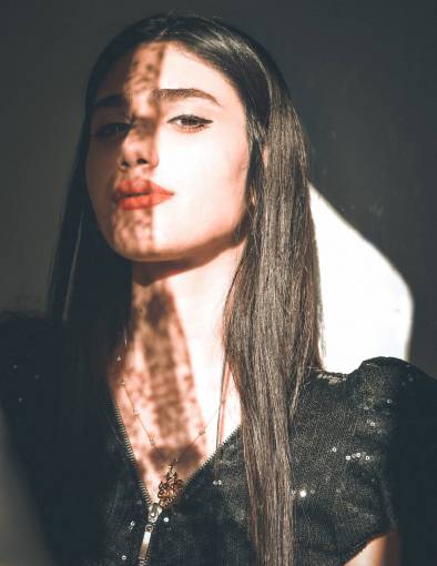 shadow woman  portrait  shadow  lighting  sunlight  person  female