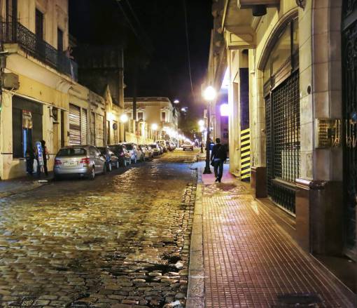 paisajes de argentina Calle en el Barrio de San Telmo en Buenos Aires, Argentina