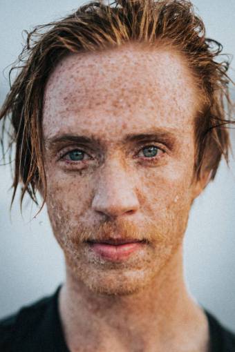 front men adult portrait caucasian ethnicity looking at camera one person portrait;redhead;man;30 years old;freckles