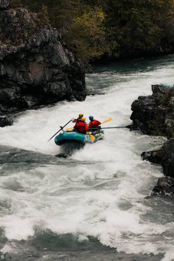 deportes Rafting;Alaska;aventura;grupo pequeño de personas naturaleza remo aventura deportes extremos deporte al aire libre