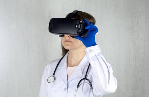 medicine science women adult one person woman;doctor;vr doctor technology