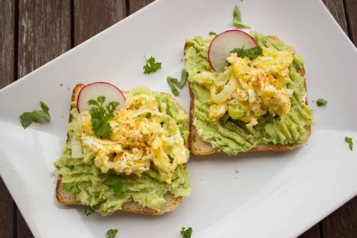 comidas Tostada de aguacate