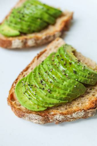 comidas Tostada de aguacate
