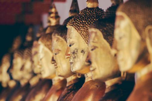 buddha gautama  buddha  figure  statues  gold
