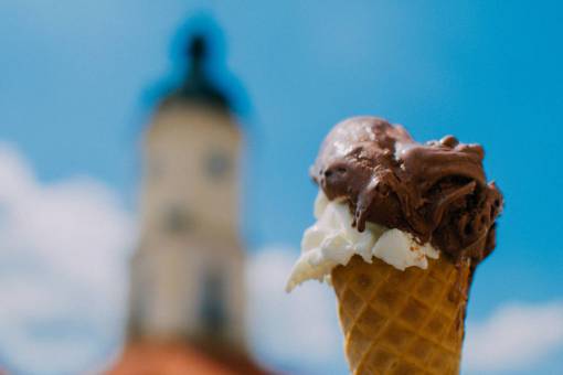 heladas cono de helado chocolate vainilla comida postre