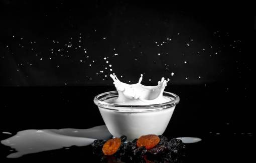 leche splash vaso fruta bebida comida negro