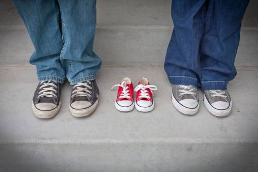 sneakers people  body  anatomy  limbs  legs  feet  sneakers