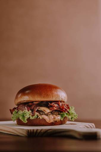 bun-bread Cheeseburger