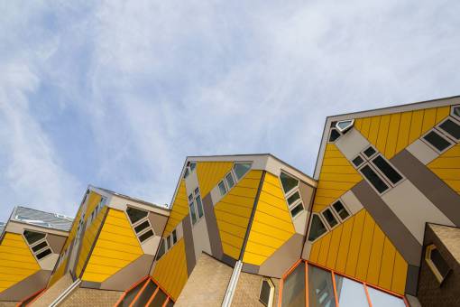 moderno rotterdam;arquitectura moderna al aire libre edificio de arquitectura de estructura construida amarilla exterior
