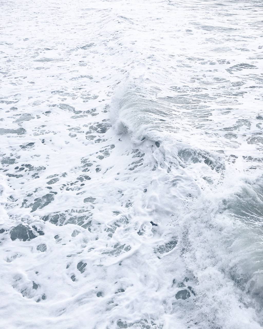 sea;foam;waves;background;white,wave,nature,water,blue,outdoors,backgrounds,surf,summer,wet,abstract,motion,day,no people,travel, 