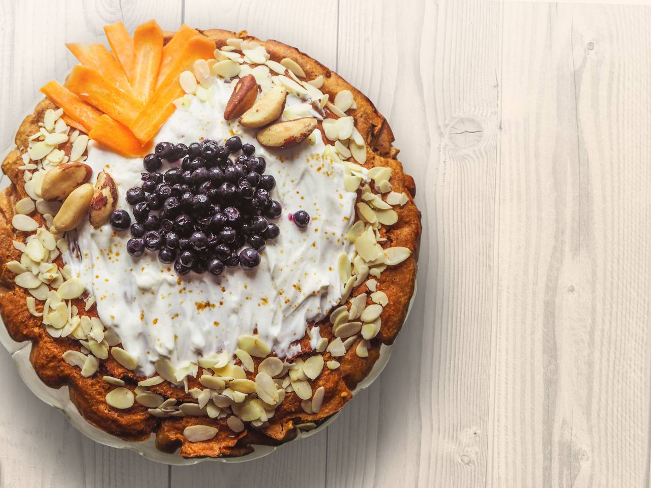 cacahuetes, crema, frutas, pastel, postre,