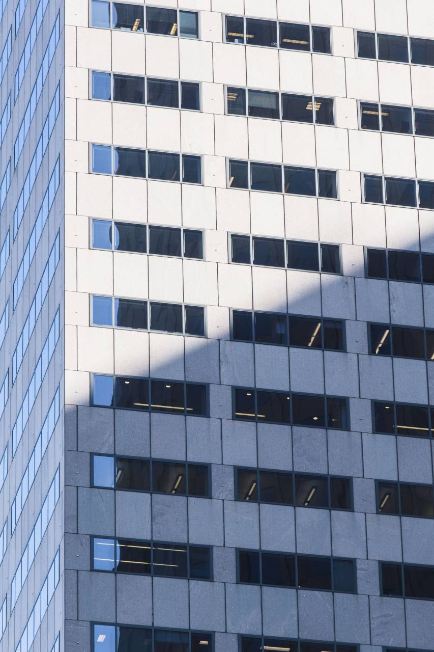 ciudad, edificio, patrón, estructura, arquitectura, exterior, ventanas, esquina, urbano, hormigón, moderno, diseño, negocios, oficina, fachada, pared,