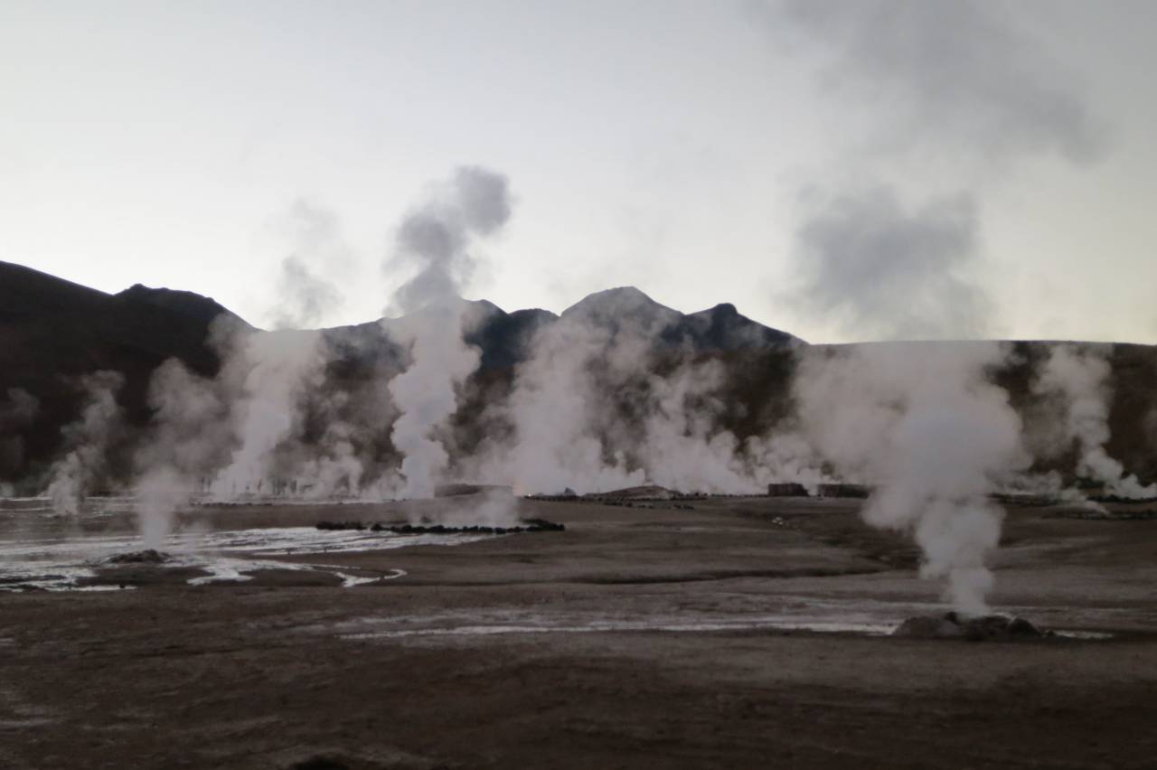 Geysers el Tatio, Chile, smoke, fields, mountains, hills
, 