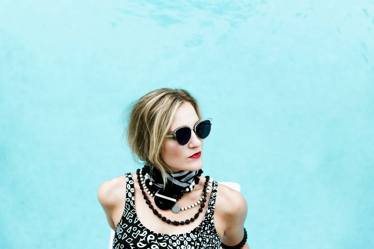 girl, woman, people, lady, alone, sunglasses, scarf, necklace, fashion, model, clothing, water, blue, rest, summer
, 